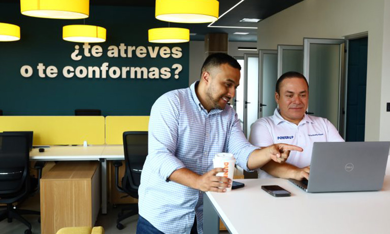 Áreas cómodas para trabajo colaborativo